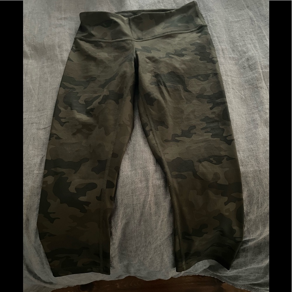 Lululemon align crop camo pants size 4